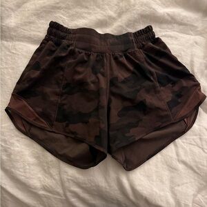 Lululemon Hotty Hot shorts